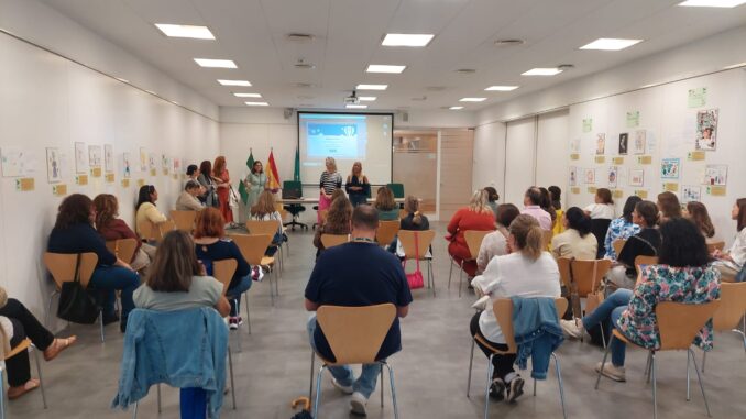 Encuentro entre las técnicas de los PIM´S y las psicólogas de Cruz Roja en la Sede provincial