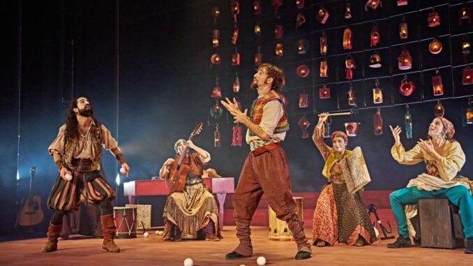 Imagen de Farra, el espectáculo de Lucas Escobedo y la Compañía Nacional de Teatro Clásico. FOTO: Sergio Parra